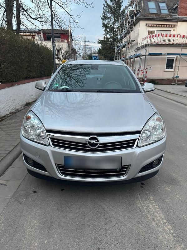 Gebraucht Opel Astra 116 PS (85 kW) 2010 Grau Kombi