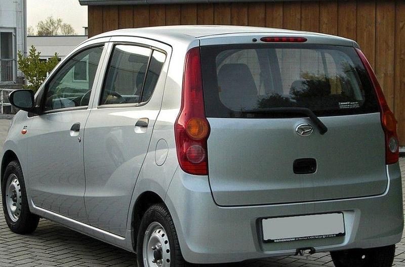 Silber Gebraucht 2008 Daihatsu Cuore Kleinwagen | 3.848 € (Teuer) - Bild 1/1