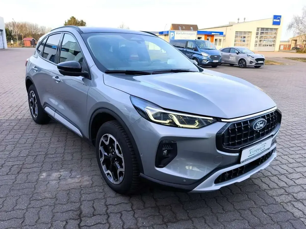 Gebraucht Ford Kuga Active X 179 PS (131 kW) 2024 Silber SUV