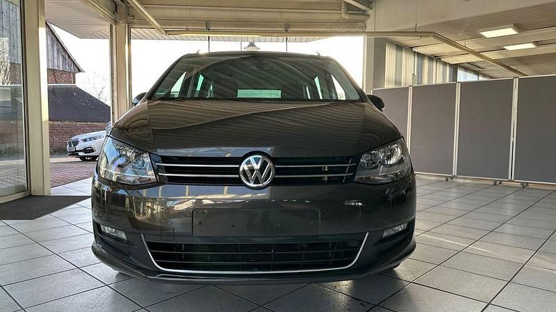 Gebraucht VW Sharan Comfortline 150 PS (110 kW) 2017 Schwarz Van / Kleinbus