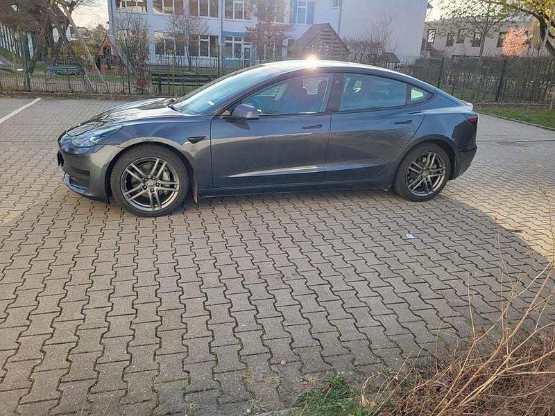 Gebraucht Tesla Model 3 Standard Range Plus 235 kW (320 PS) 2023 Grau Limousine