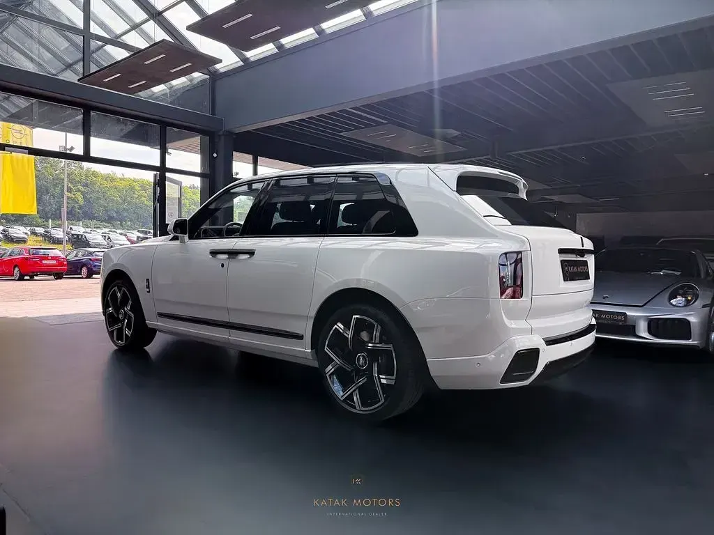 Gebraucht Rolls Royce Cullinan 600 PS (441 kW) 2025 Weiß SUV