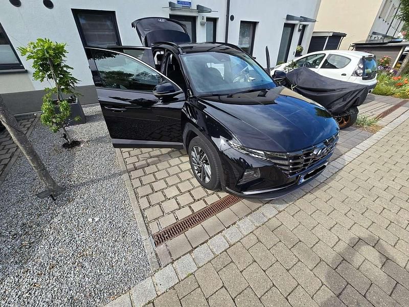 Schwarz Gebraucht 2021 Hyundai Tucson Trend SUV | 26.800 € (Guter Preis) - Bild 1/4