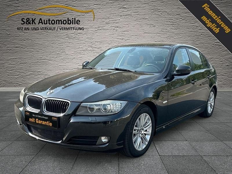 Schwarz Gebraucht 2010 BMW 318 Comfort Edition Limousine | 8.800 € (Etwas zu teuer) - Bild 1/4