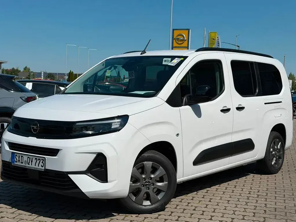 Neu Opel Combo Edition 131 PS (96 kW) 2026 Weiß Van / Kleinbus