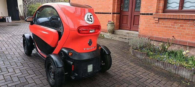 Gebraucht Renault Twizy 12 kW (17 PS) 2014 Rot Kleinwagen