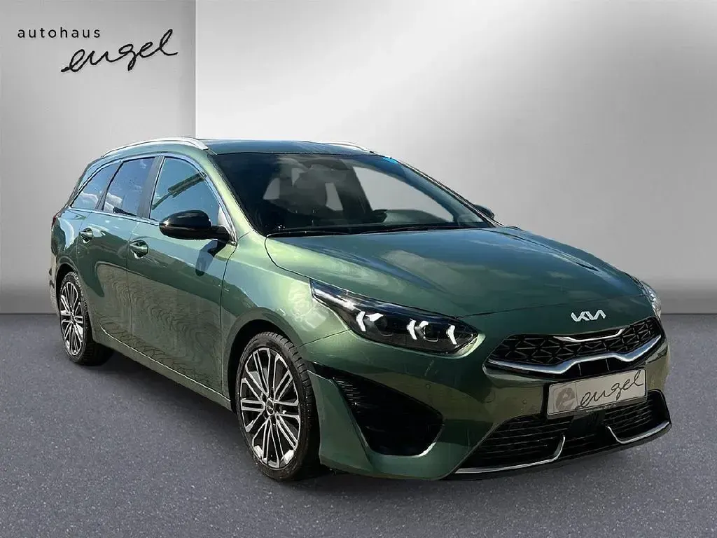 Gebraucht Kia Ceed Sportswagon GT-Line 140 PS (102 kW) 2024 Experience green met. Kombi