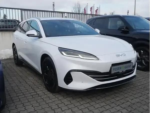 Neu BYD Seal 212 PS (155 kW) 2026 Weiss Kombi