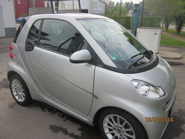 Silber metallic Gebraucht 2010 Smart ForTwo Coupé Coupé | 7.200 € (Teuer) - Bild 1/4