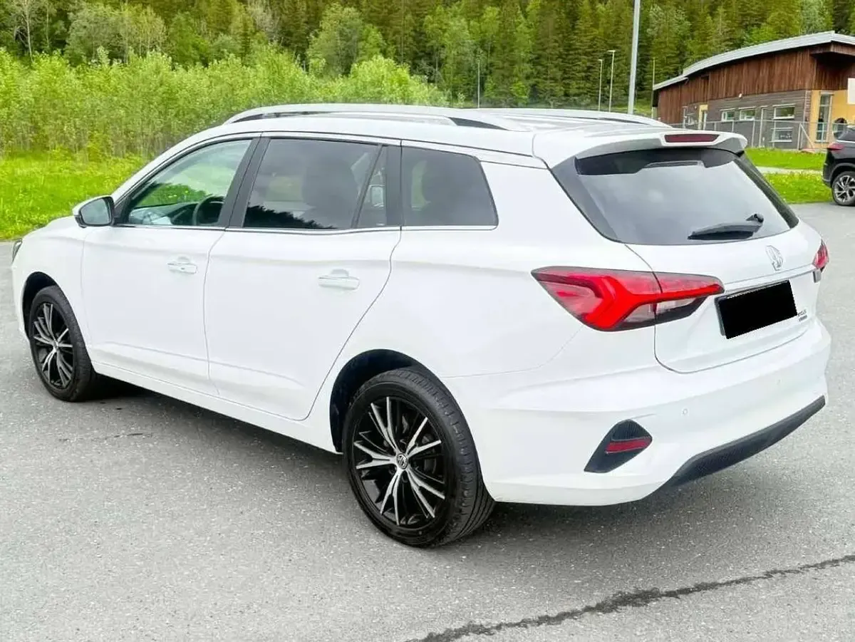 Gebraucht MG MG5 EV Luxury 114 kW (156 PS) 2024 Weiß Kombi