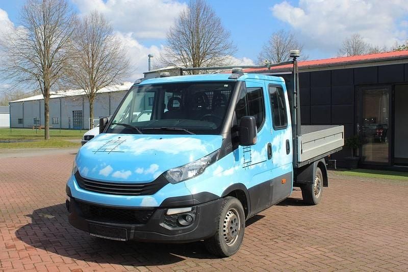 Gebraucht Iveco Daily 136 PS (100 kW) 2017 Weiß Limousine