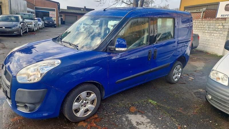 Gebraucht Fiat Doblò 90 PS (66 kW) 2012 Blau Van / Kleinbus