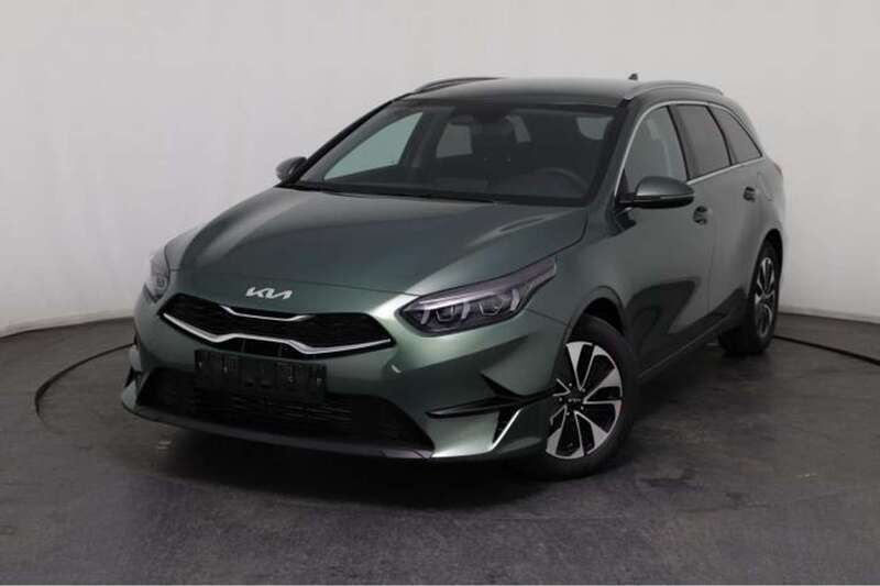 Grün Neu 2025 Kia Ceed Sportswagon Kombi | 26.590 € (Guter Preis) - Bild 1/4