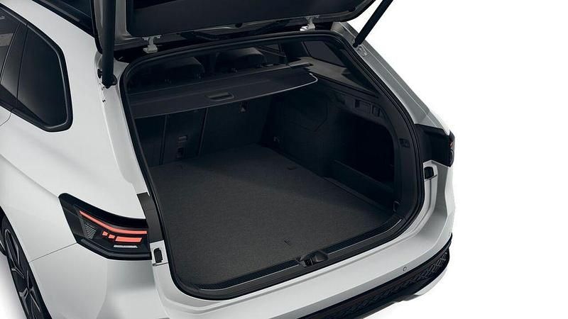 Gebraucht VW Passat R-line 292 PS (214 kW) 2025 Weiß Kombi