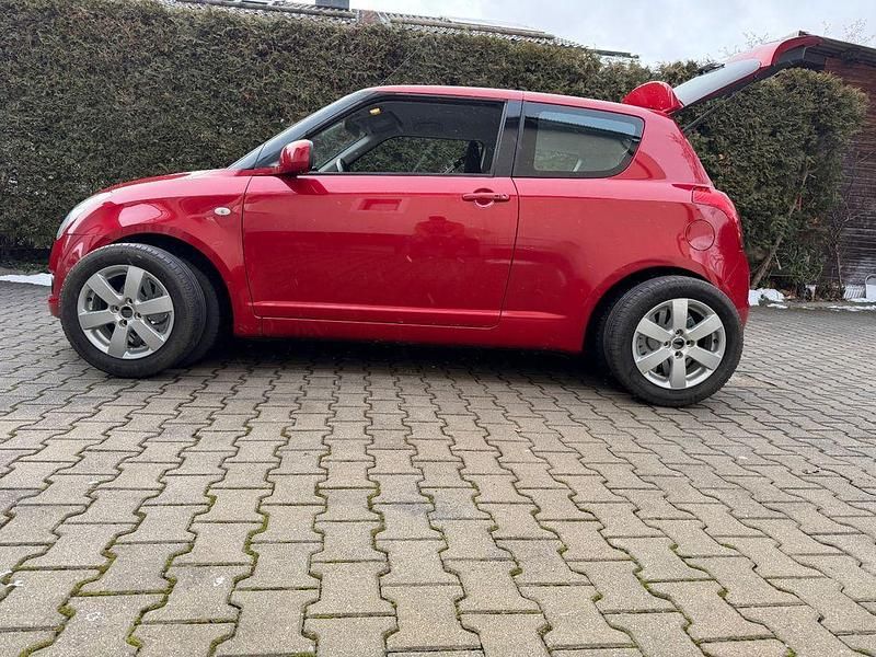 Gebraucht Suzuki Swift 92 PS (67 kW) 2009 Rot Limousine