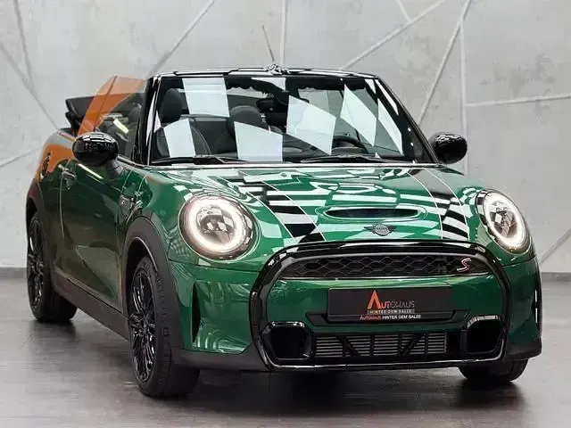 Używany Mini Cooper S Classic 178 KM (130 kW) 2023 Andere Hatchback