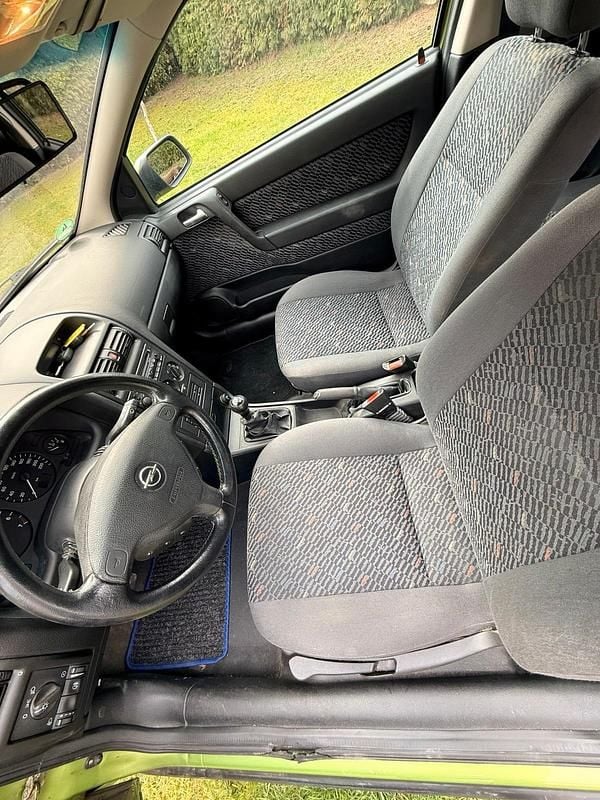 Gebraucht Opel Astra 75 PS (55 kW) 2001 Grün Coupé