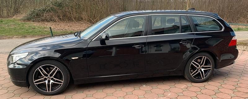 Schwarz Gebraucht 2007 BMW 525 Kombi | 4.500 € (Fairer Preis) - Bild 1/4