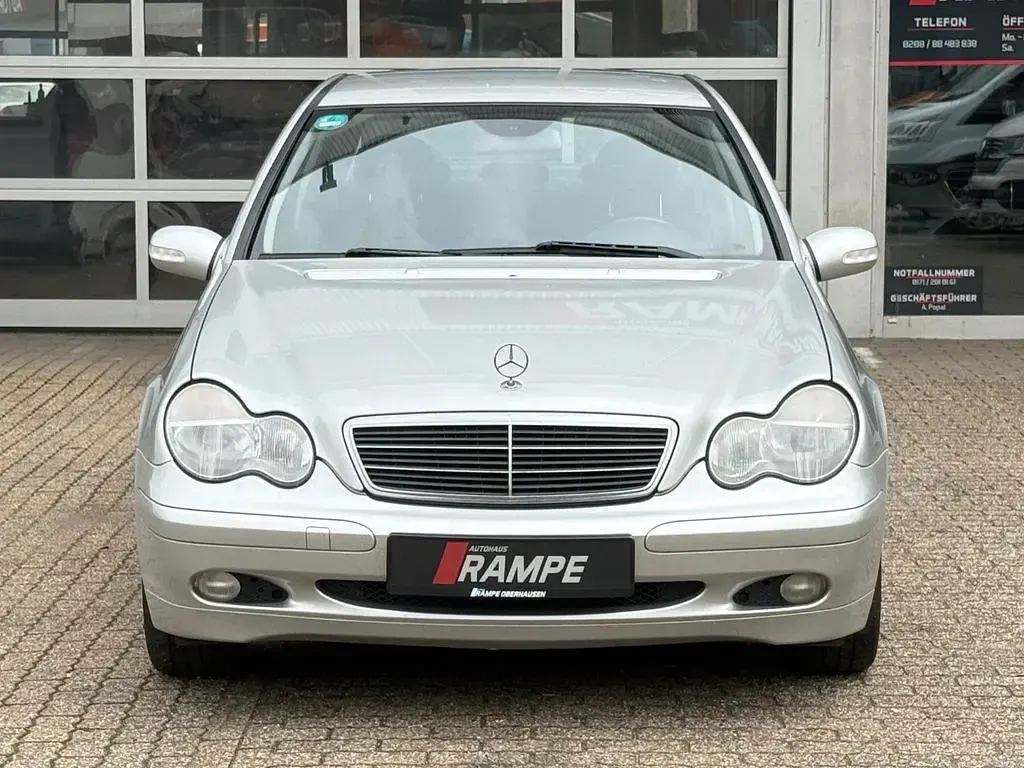 Gebraucht Mercedes C200 122 PS (89 kW) 2003 Silber Limousine