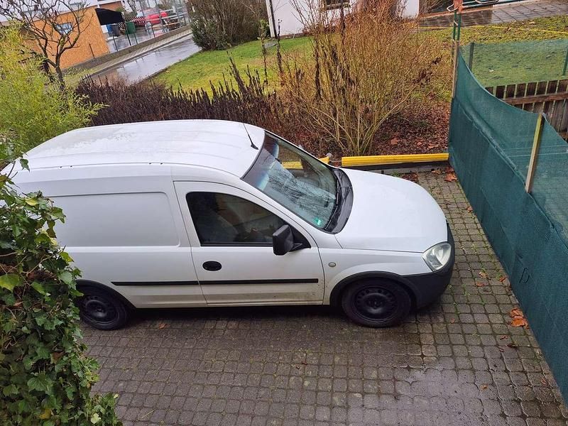 Gebraucht Opel Combo 101 PS (74 kW) 2004 Weiß Van