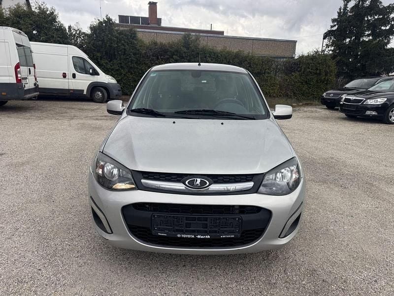 Gebraucht Lada Kalina 98 PS (72 kW) 2018 Silber Limousine