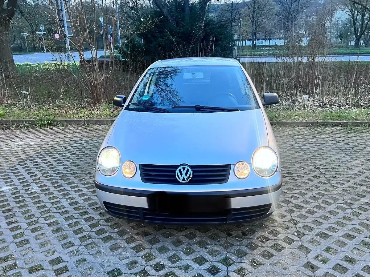 Gebraucht VW Polo Basis 64 PS (47 kW) 2003 Grau Limousine