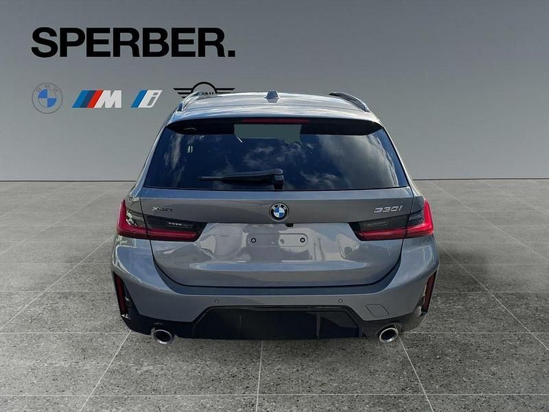 Gebraucht BMW 330 Performance 258 PS (189 kW) 2025 Grau Limousine