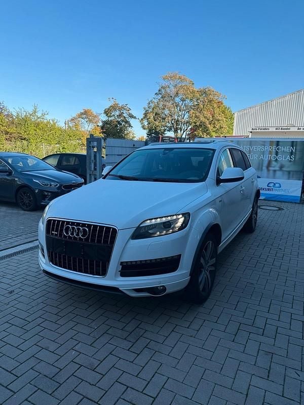Weiß Gebraucht 2010 Audi Q7 S-Line SUV | 13.490 € (Fairer Preis) - Bild 1/4