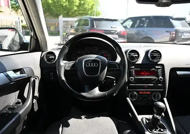 Second-hand Audi A3 Comfort 125 CP (91 kW) 2009 Gri Hatchback