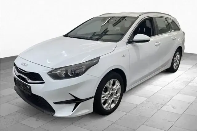 Gebraucht Kia Ceed Sportswagon Comfort 136 PS (100 kW) 2022 Kombi