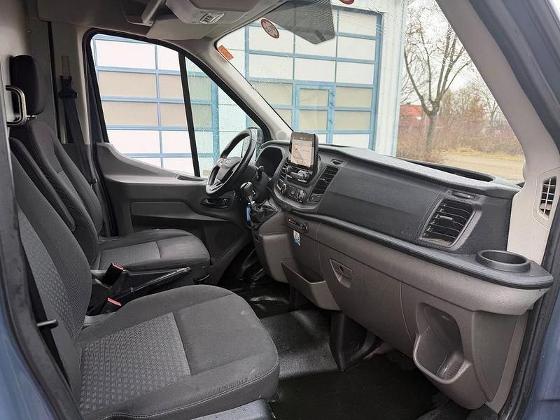 Gebraucht Ford Transit Trend 131 PS (96 kW) 2020 Grau Limousine