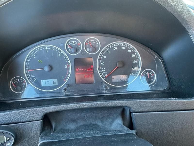 Usata VW T5 200 CV (147 kW) 2005 Argento Furgone