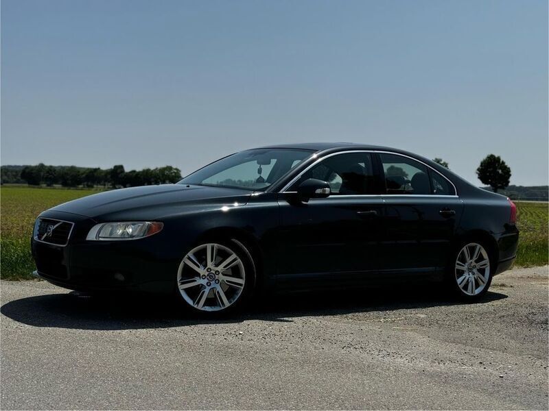 Grau Gebraucht 2009 Volvo S80 Limousine | 8.599 € (Fairer Preis) - Bild 1/4