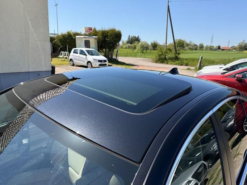 Second-hand BMW 520 184 CP (135 kW) 2011 Negru Berlinǎ