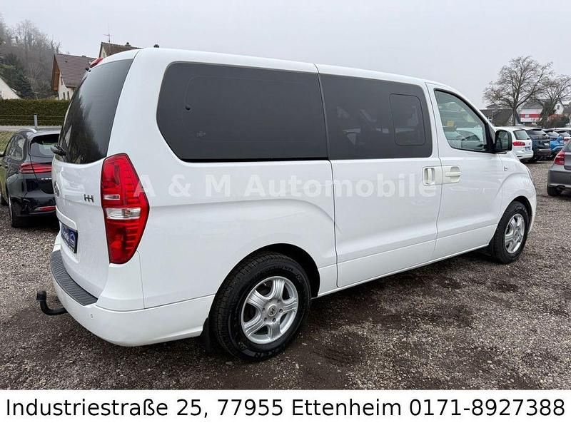Gebraucht Hyundai H-1 Comfort 170 PS (125 kW) 2016 Weiß Van / Kleinbus