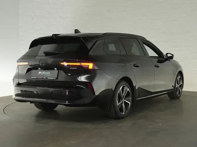 Gebraucht Opel Astra 145 PS (106 kW) 2024 Schwarz Kleinwagen