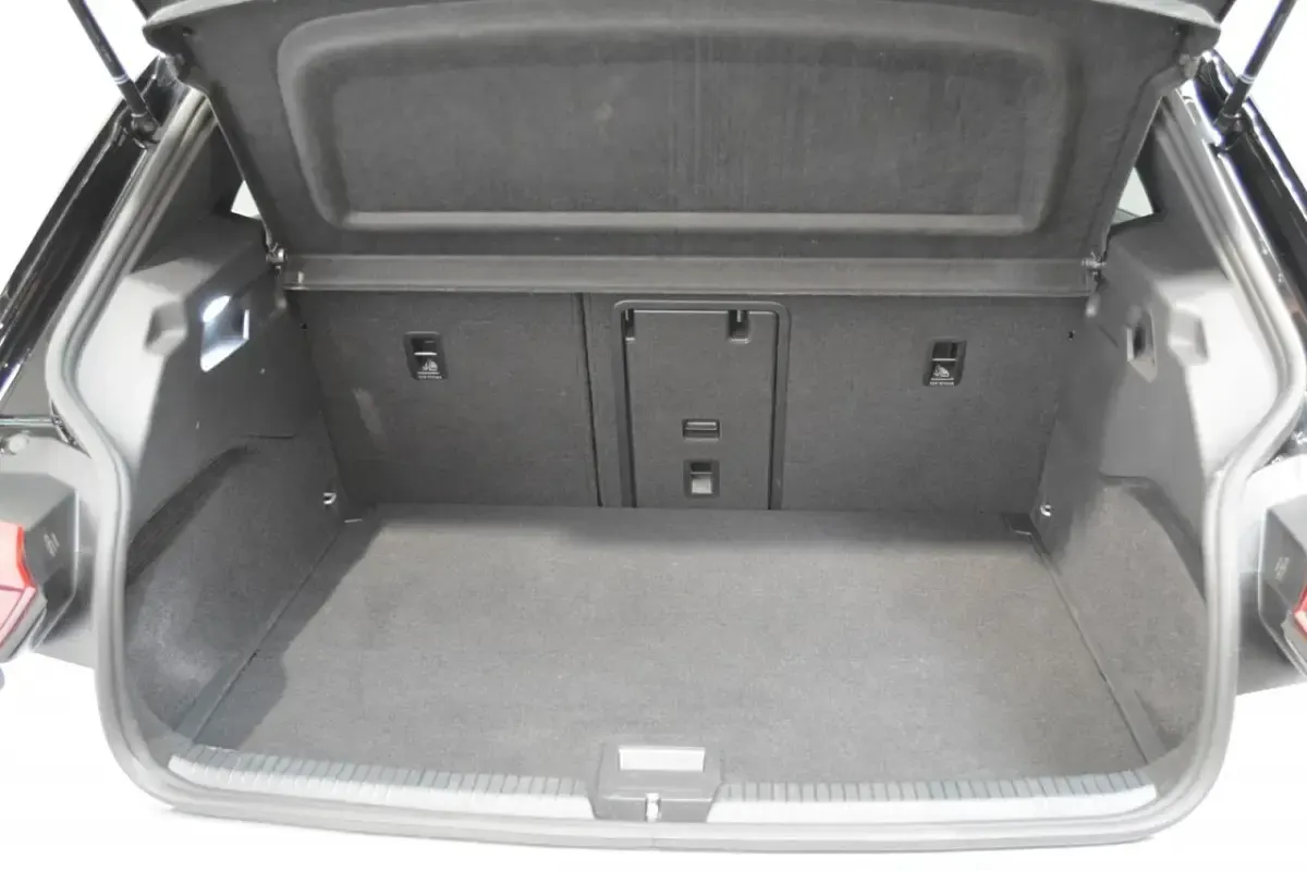 Second-hand VW ID.3 Pro 150 kW (204 CP) 2023 Argintiu Hatchback