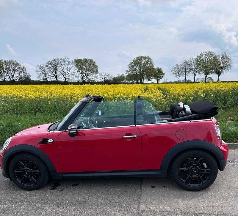 Second-hand Mini One Cabriolet 98 CP (72 kW) 2014 Roșu Cabrio