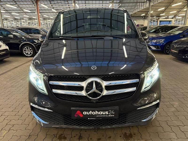 Gebraucht Mercedes V250 Avantgarde Edition 190 PS (139 kW) 2021 Grau Van / Kleinbus
