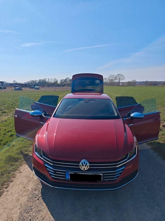 Gebraucht VW Arteon Elegance 150 PS (110 kW) 2019 Rot Kleinwagen