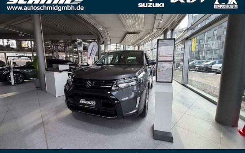 Neu Suzuki Vitara Club 110 PS (80 kW) 2026 Titan dark gray met SUV