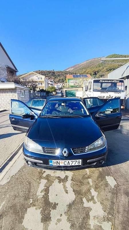 Gebraucht Renault Laguna II 111 PS (81 kW) 2006 Blau Limousine