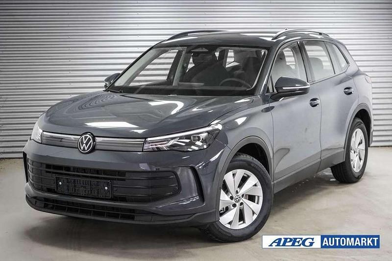 Neu VW Tiguan Basis 131 PS (96 kW) 2026 Delfingrau SUV