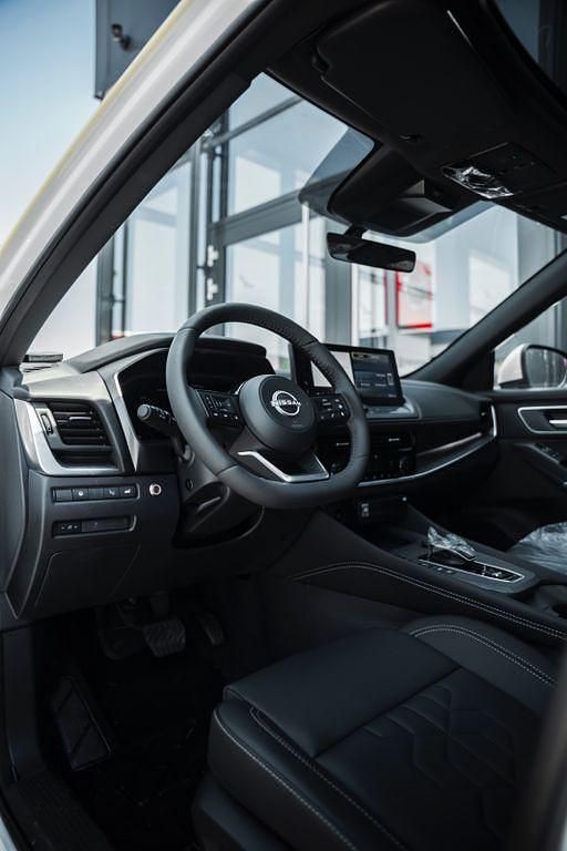 Neu Nissan Qashqai Tekna 190 PS (139 kW) 2025 Rot SUV