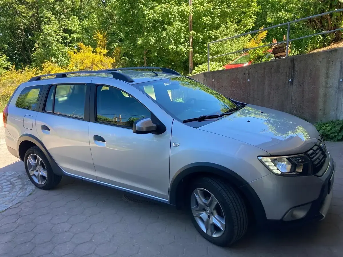 Gebraucht Dacia Logan MCV Stepway 90 PS (66 kW) 2018 Silber Kombi