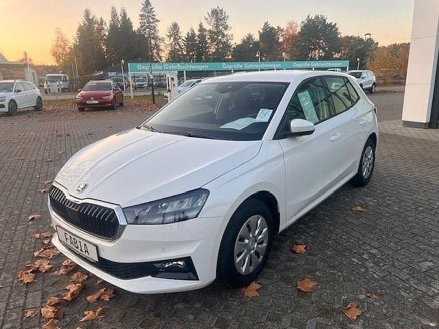 Weiß Neu 2025 Skoda Fabia Selection Limousine | 23.950 € (Fairer Preis) - Bild 1/4
