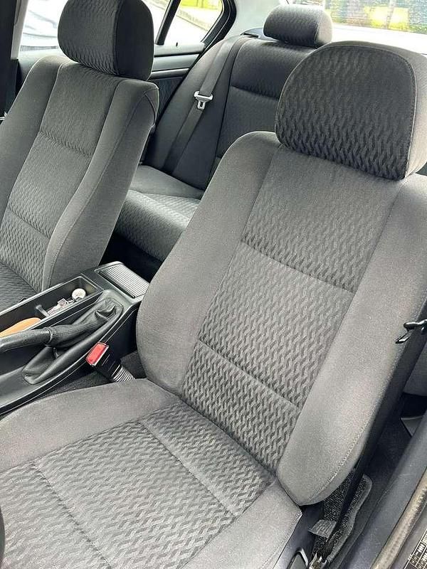 Gebraucht BMW 316 105 PS (77 kW) 1999 Silber Limousine