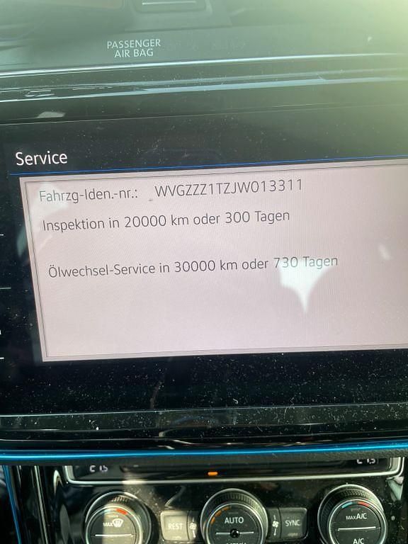 Gebraucht VW Touran Highline 150 PS (110 kW) 2017 Silber Van / Kleinbus