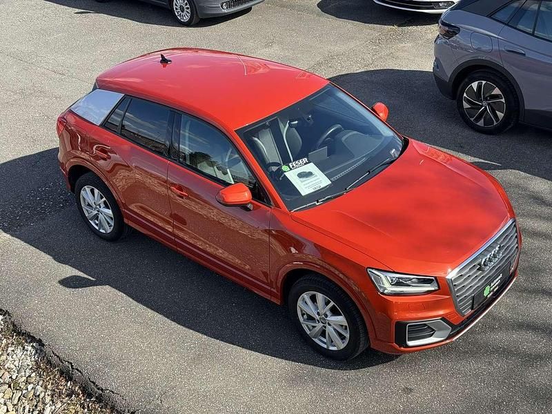 Gebraucht Audi Q2 Design 116 PS (85 kW) 2019 Korallenorange metallic SUV