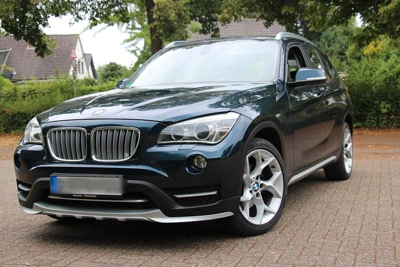 Blau Gebraucht 2015 BMW X1 xLine SUV | 12.750 € (Superpreis) - Bild 1/4